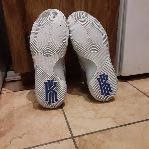 Nike Kyrie 2 Omega 2016 Drop Size 11.5 US - Picture 6 of 12